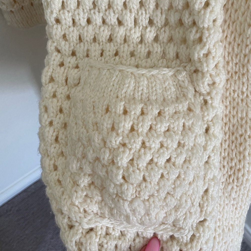 Vintage handmade 70s crochet cardigan cream ivory size XS/S chunky grandmacore - Picture 5 of 7
